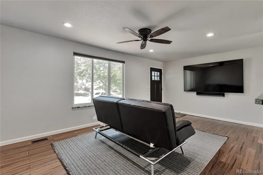 3298 S Olathe Way Aurora CO 80013