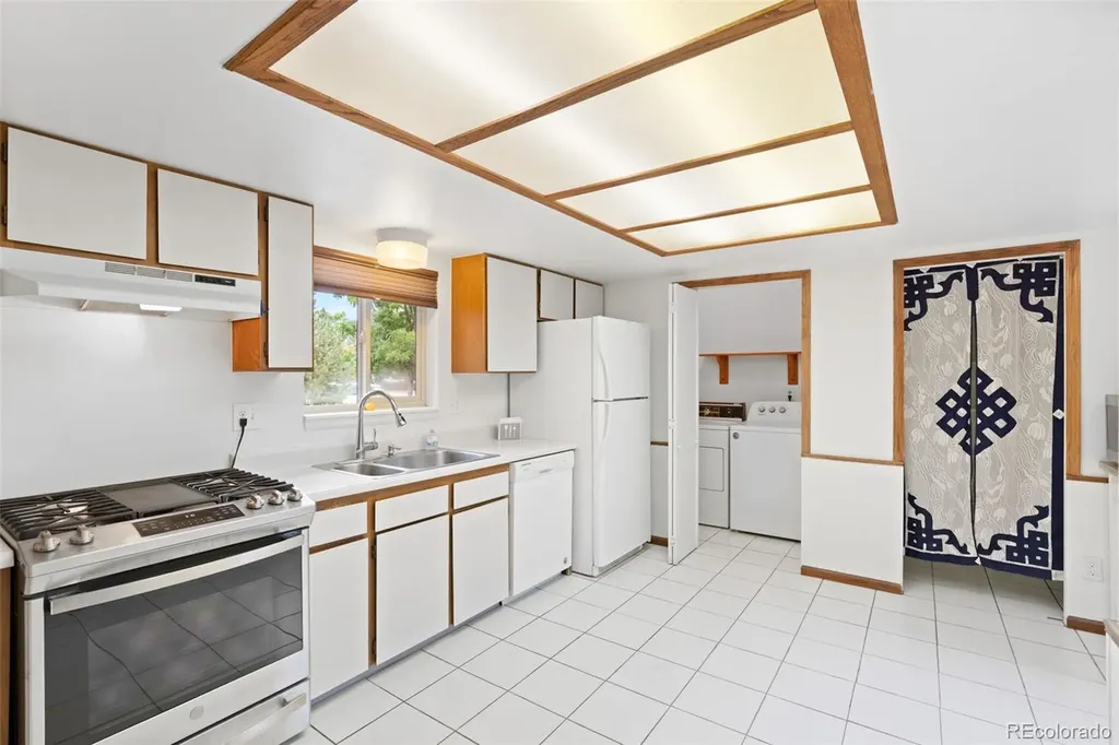 405 E Sutton Circle Lafayette CO 80026