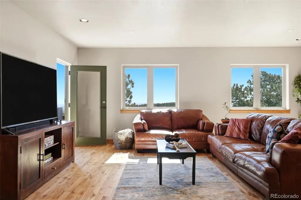 1520 S Lininger Drive Golden CO 80401