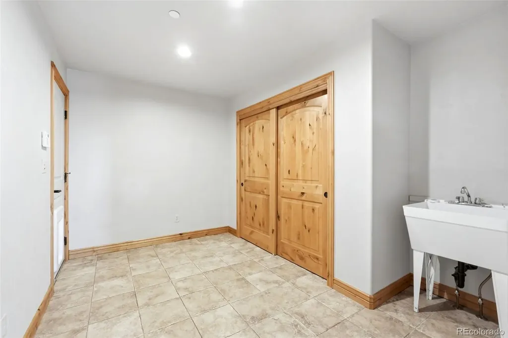1520 S Lininger Drive Golden CO 80401