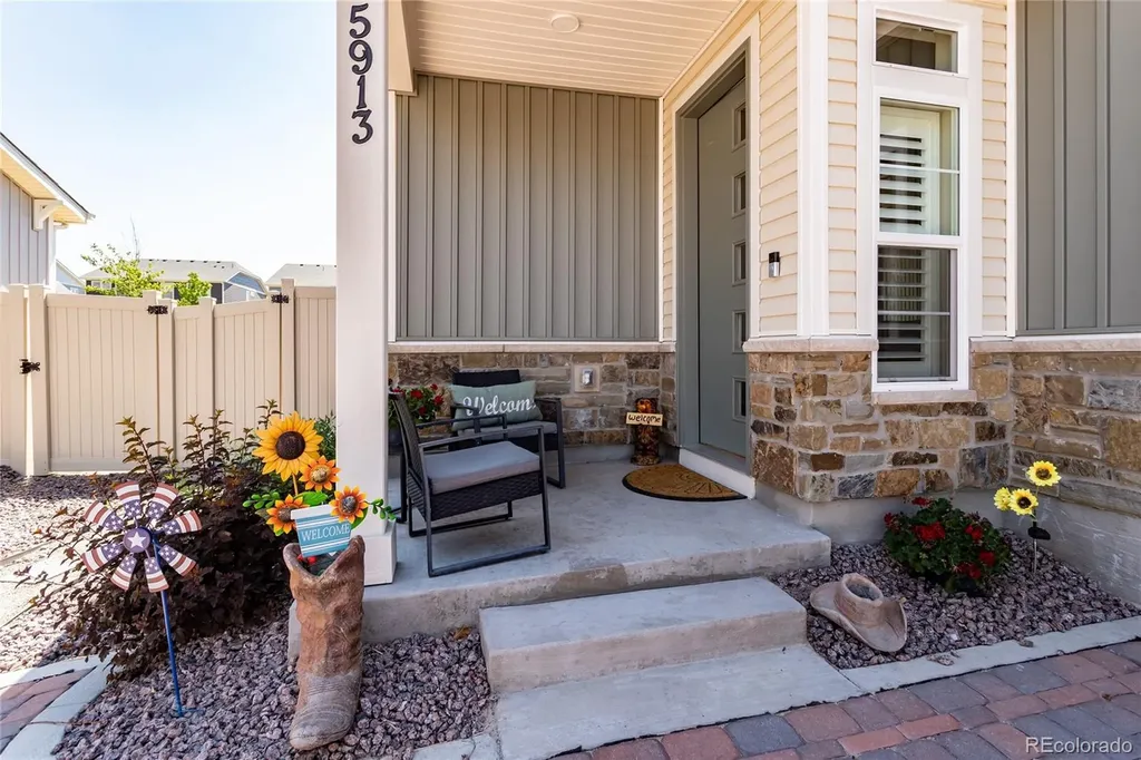 5913 Haster Grove Colorado Springs CO 80927