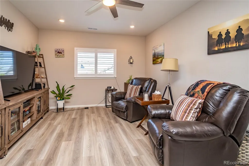 5913 Haster Grove Colorado Springs CO 80927