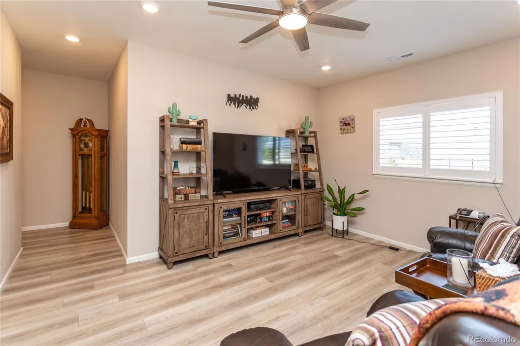 5913 Haster Grove Colorado Springs CO 80927