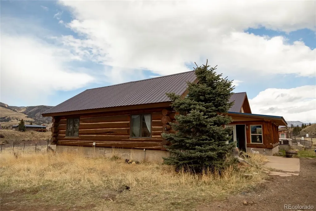 108 Forest Road Creede CO 81130
