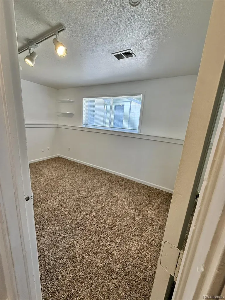 1865 S Ivory Court Aurora CO 80017