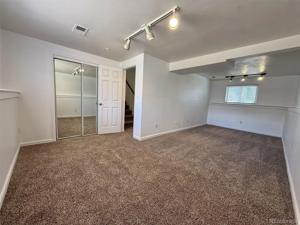 1865 S Ivory Court Aurora CO 80017