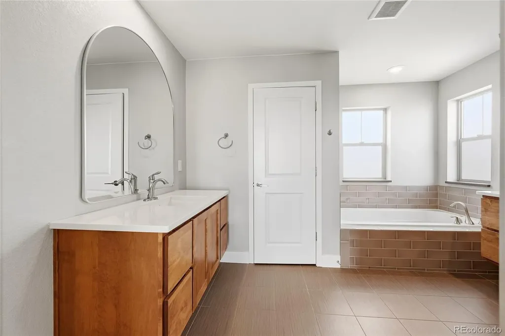 7029 S Buchanan Street Aurora CO 80016
