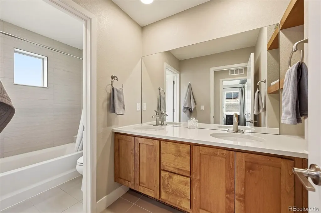 7029 S Buchanan Street Aurora CO 80016