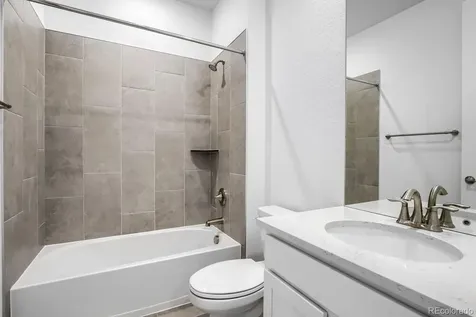 24674 E Kettle Court Aurora CO 80016