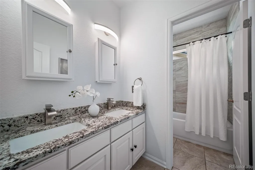 5691 S Catawba Way Aurora CO 80016