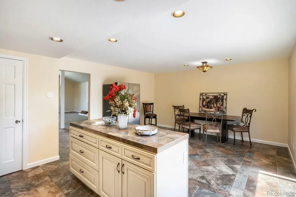 11410 E Bates Court Aurora CO 80014