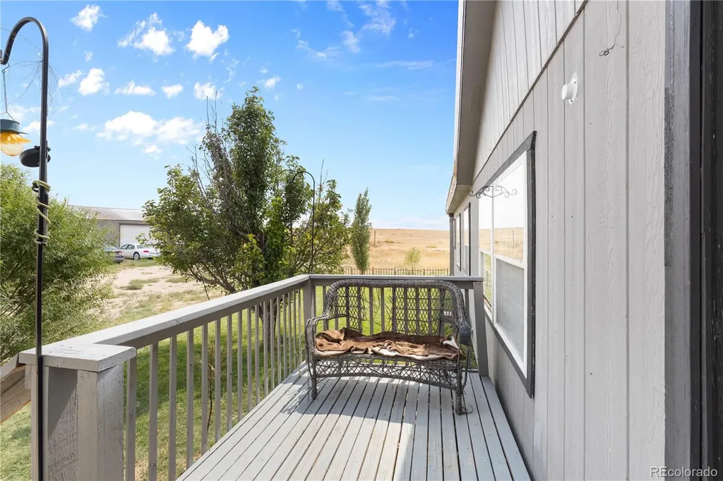 47904 Dartmouth Avenue Bennett CO 80102