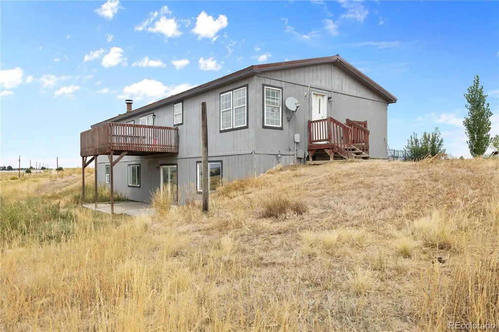 47904 Dartmouth Avenue Bennett CO 80102