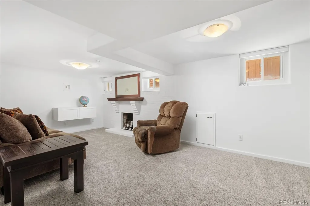 4531 King Street Denver CO 80211