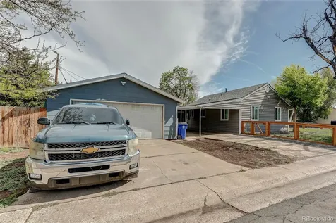 705 Newark Street Aurora CO 80010