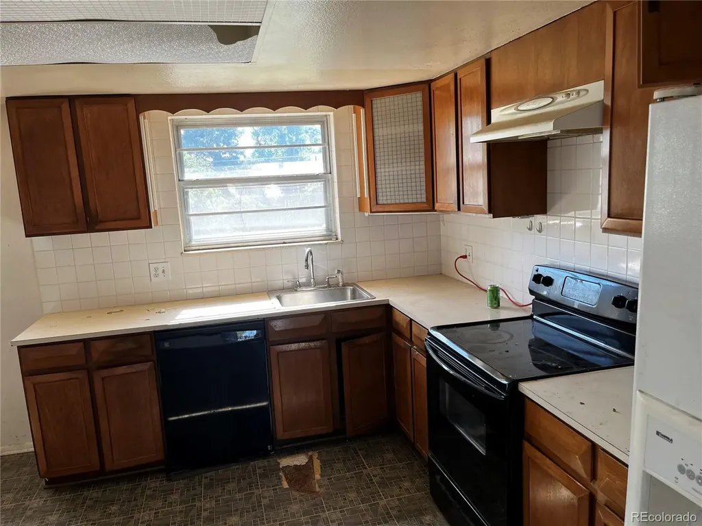 4950 Quentin Street Denver CO 80239