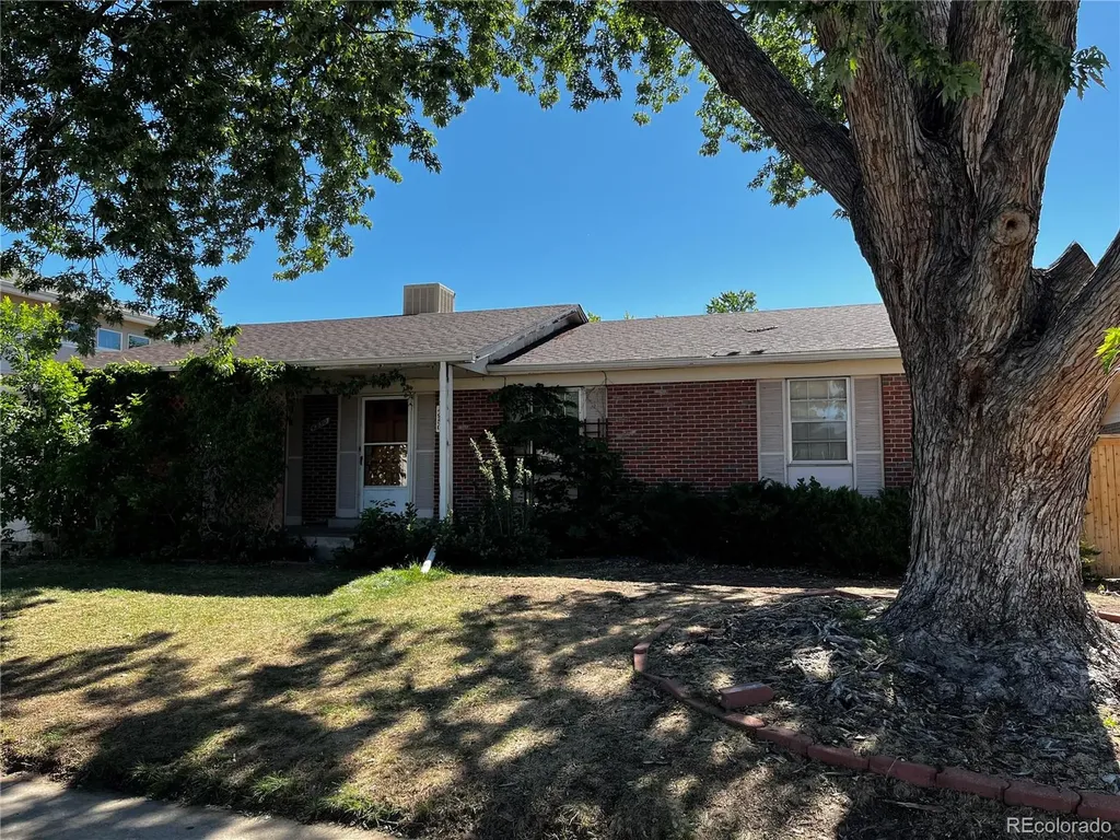 4950 Quentin Street Denver CO 80239