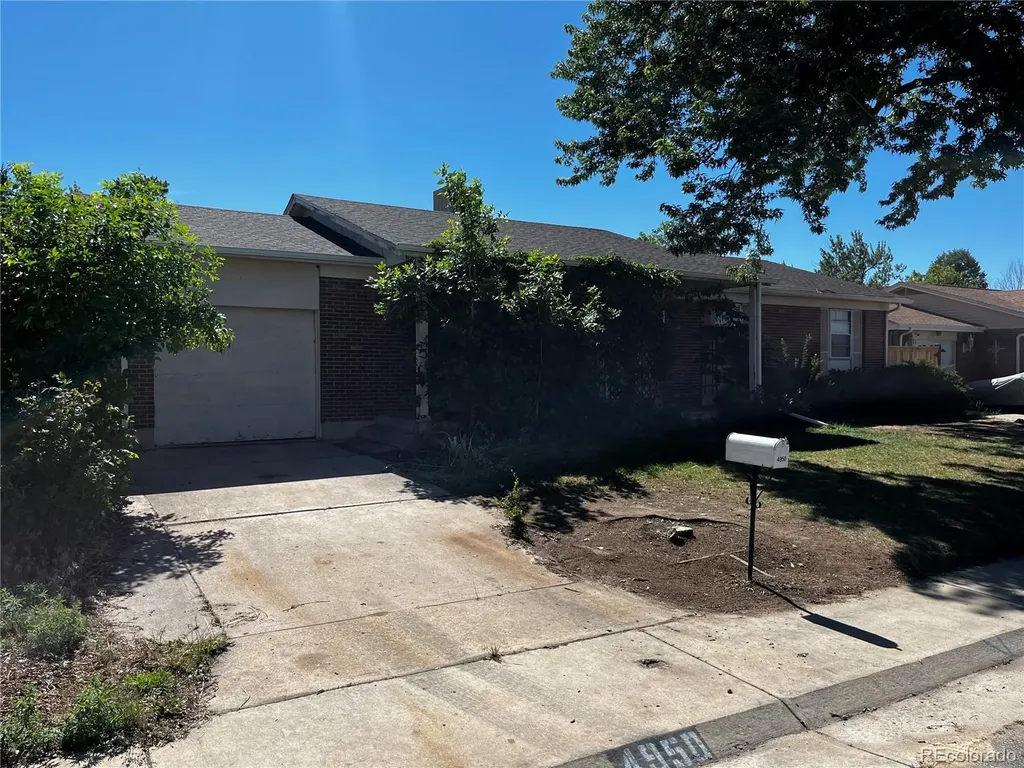 4950 Quentin Street Denver CO 80239