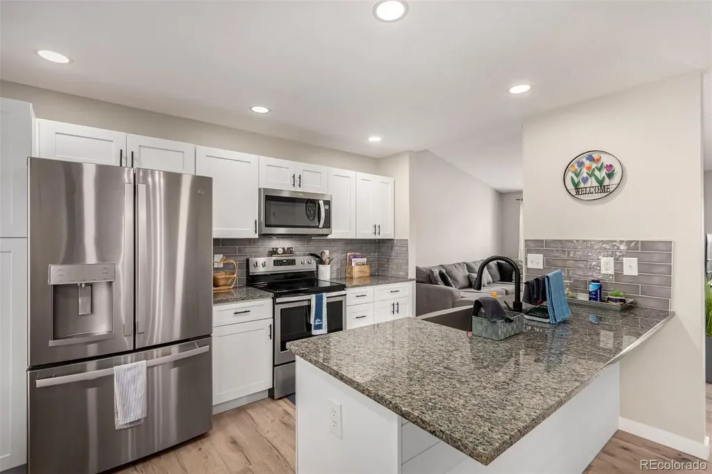 21550 E Alamo Place Centennial CO 80015