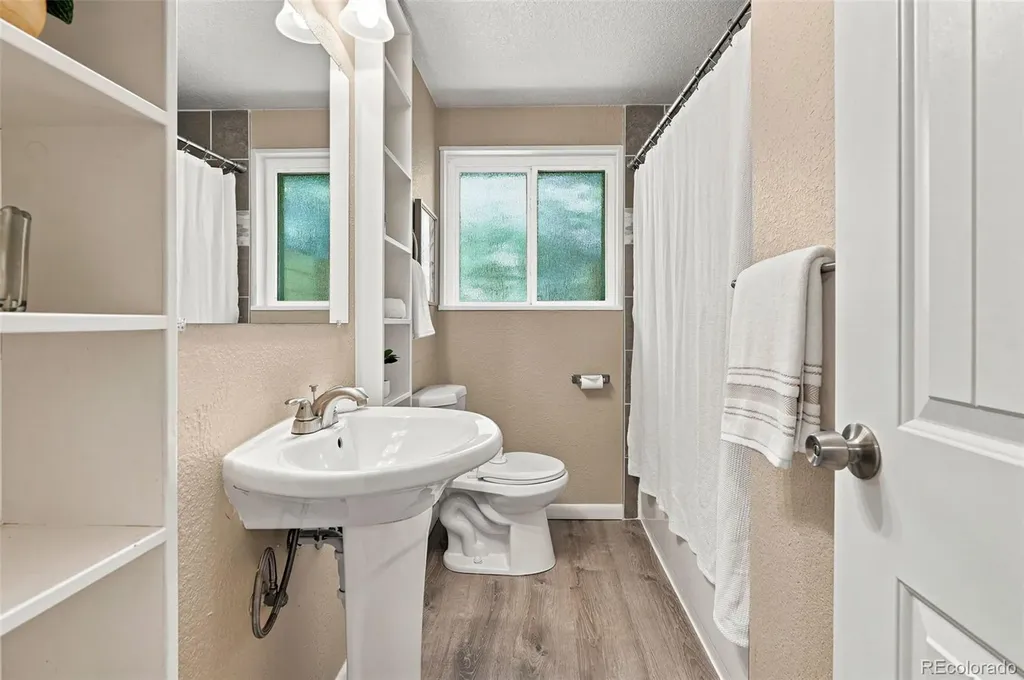 2520 Carr Court Denver CO 80215
