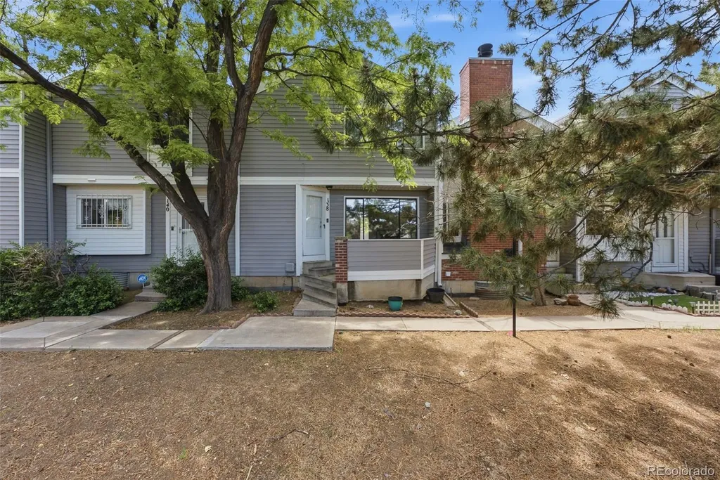 138 S Nome Street Aurora CO 80012