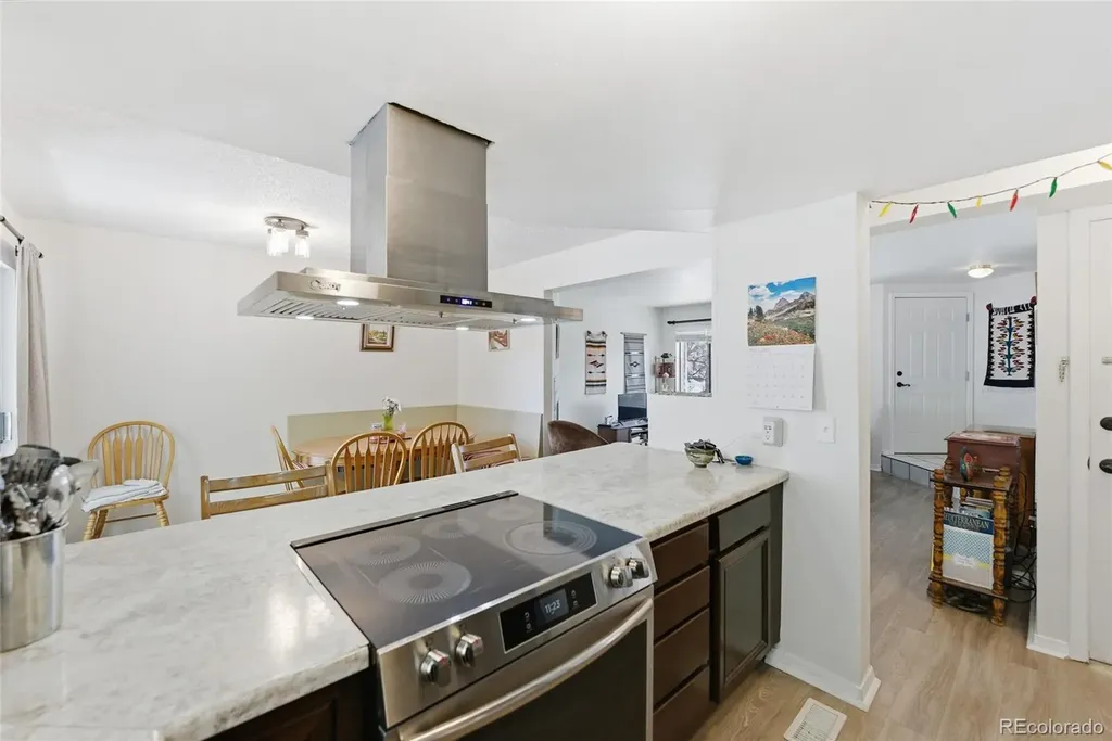 138 S Nome Street Aurora CO 80012