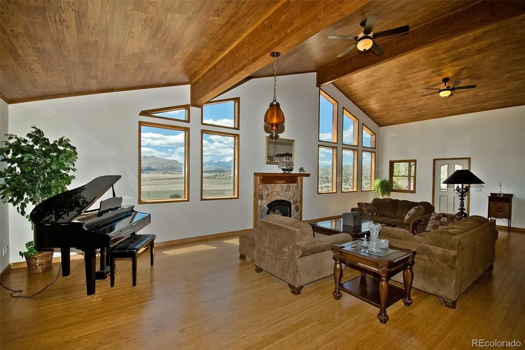 1135 County Road 13 Del Norte CO 81132