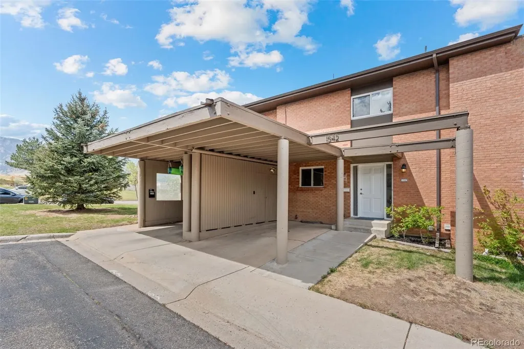 1542 Chambers Drive Boulder CO 80305