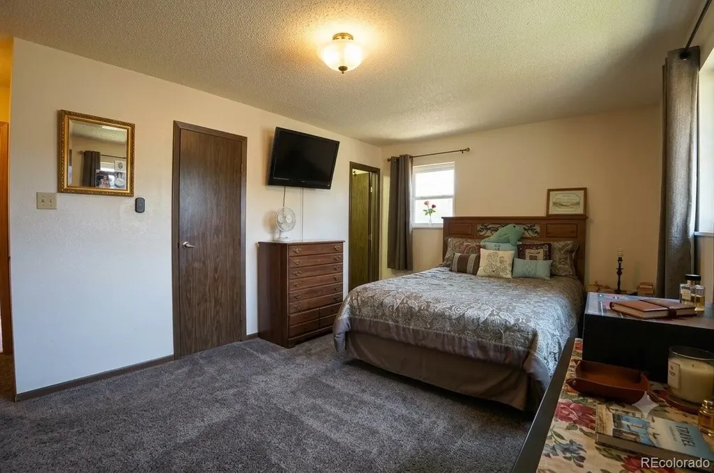 2 Verdosa Drive Pueblo CO 81005