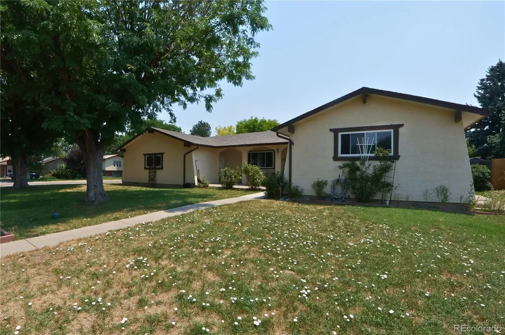 2 Verdosa Drive Pueblo CO 81005