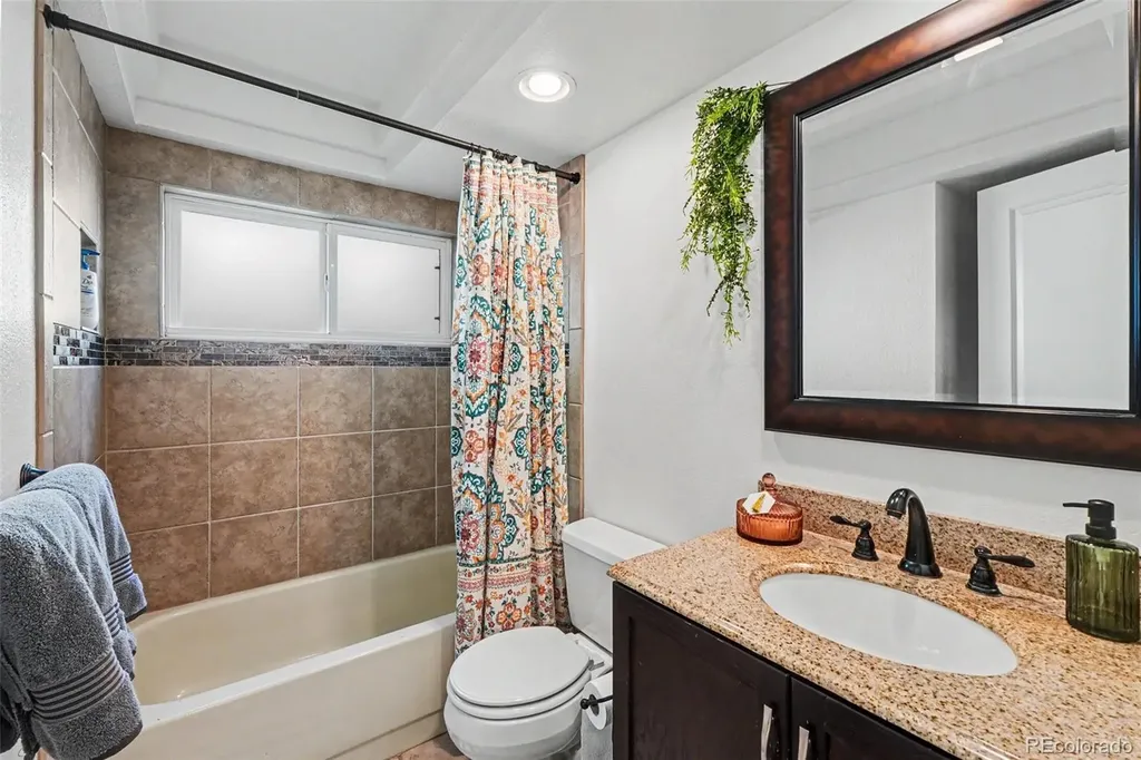 9875 Iris Street Broomfield CO 80021