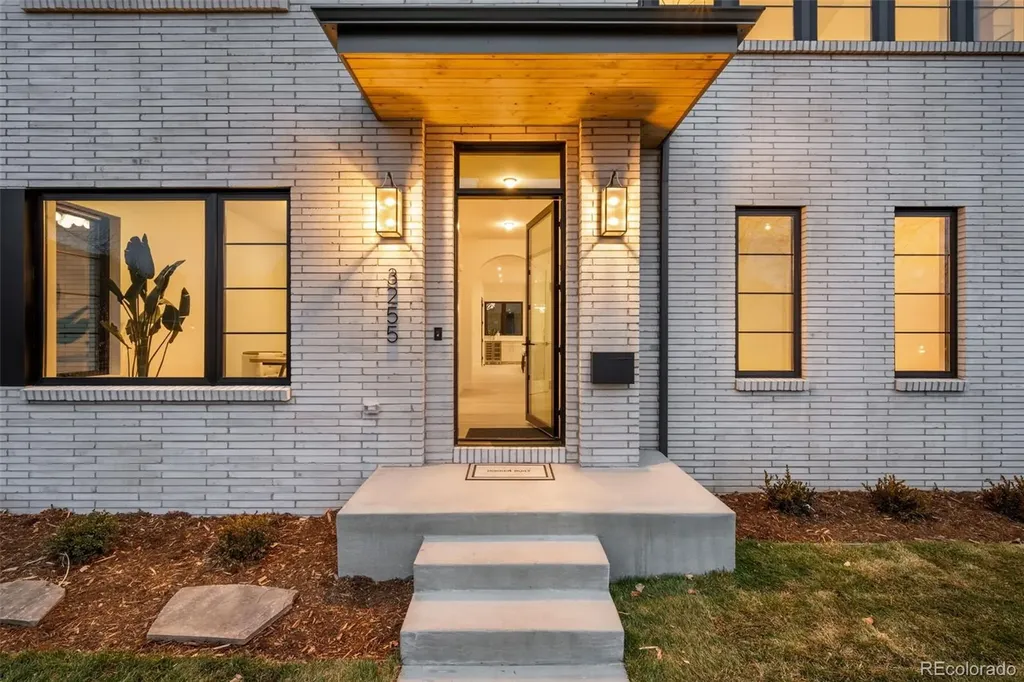 3255 S Clermont Street Denver CO 80222