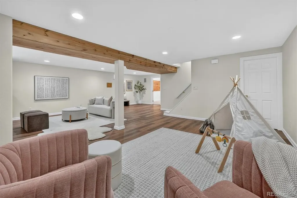 3019 S Eaton Street Denver CO 80227