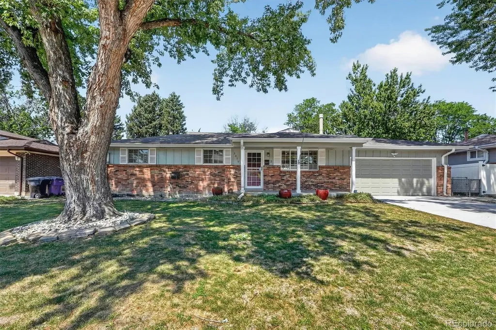 3019 S Eaton Street Denver CO 80227