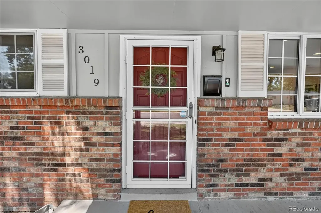 3019 S Eaton Street Denver CO 80227