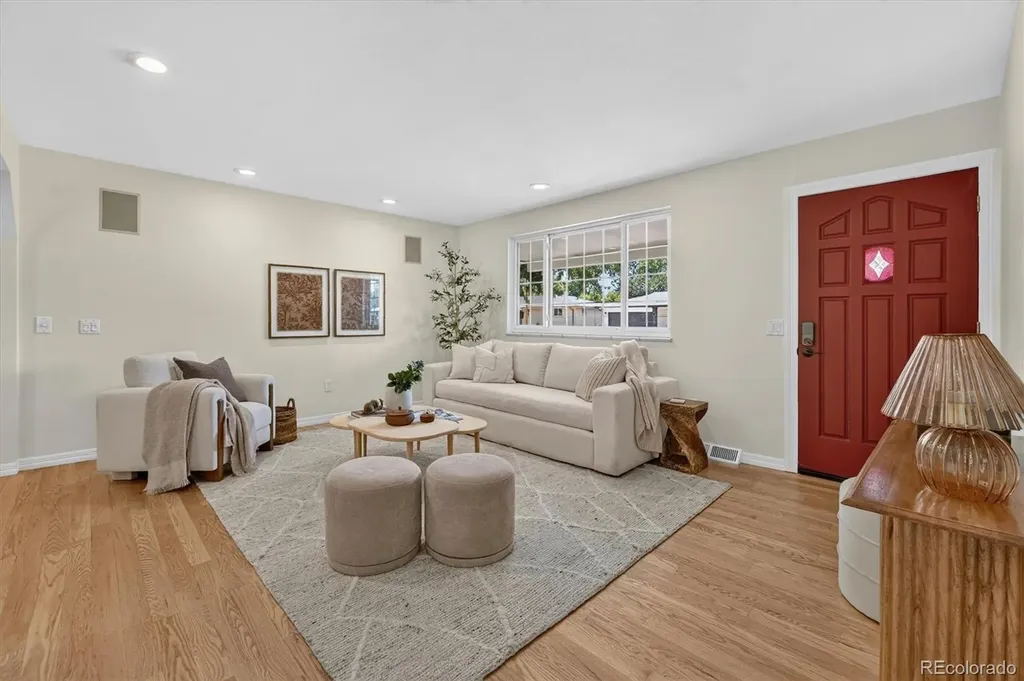 3019 S Eaton Street Denver CO 80227