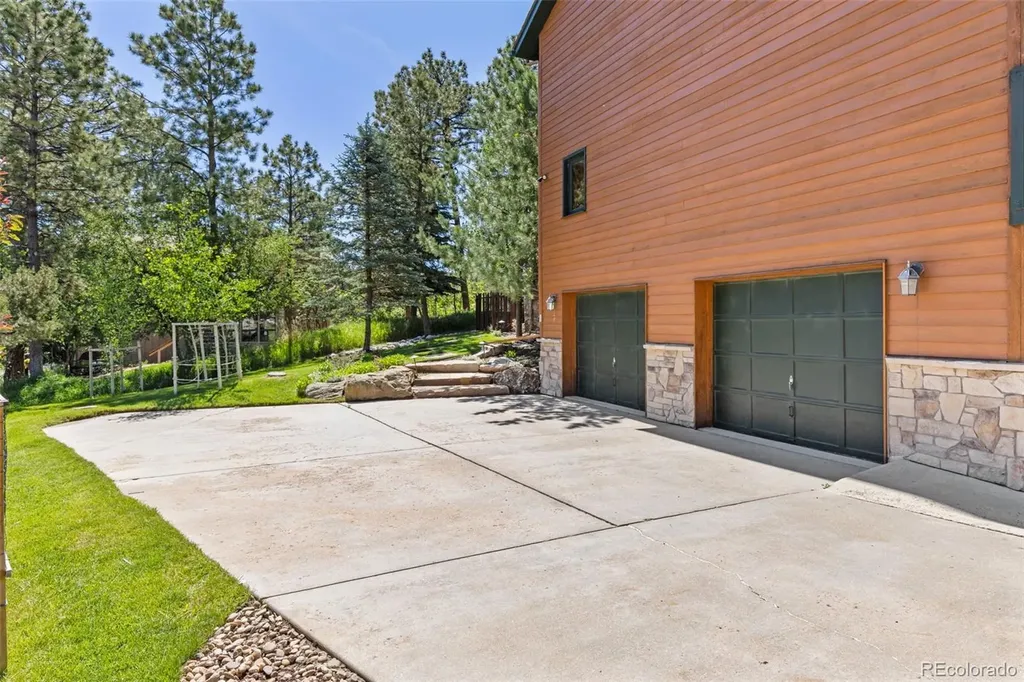 6122 N Beckwourth Court Parker CO 80134