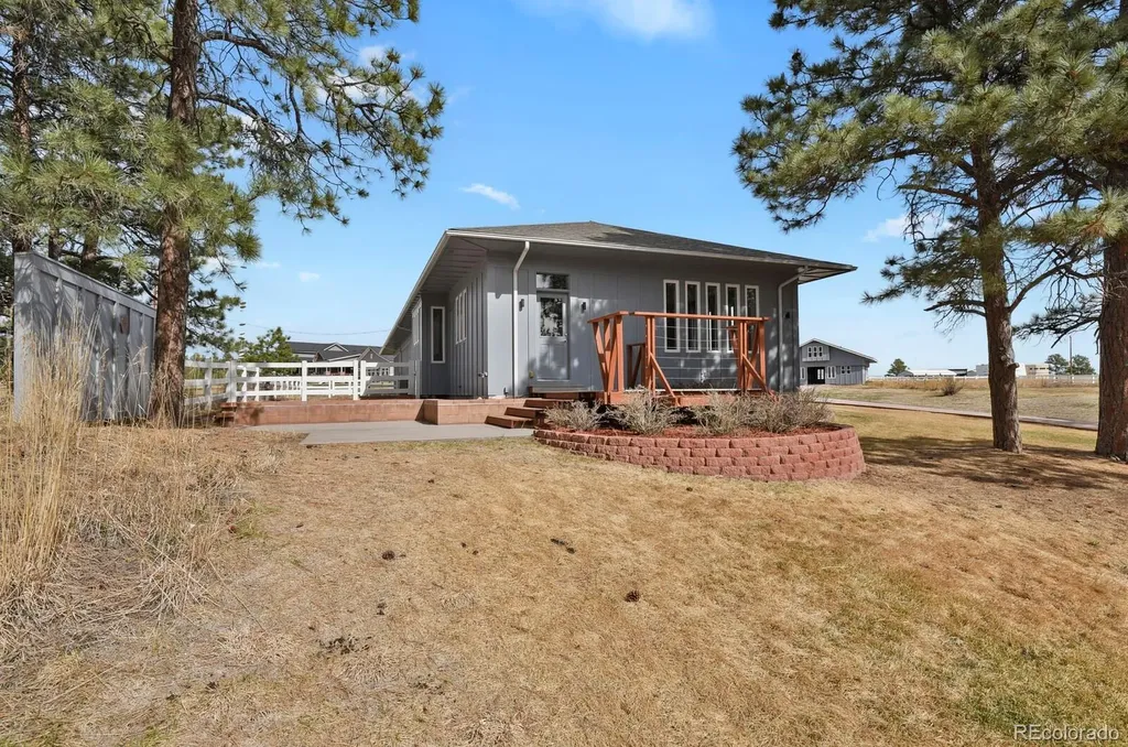 1639 Buttercup Road Elizabeth CO 80107