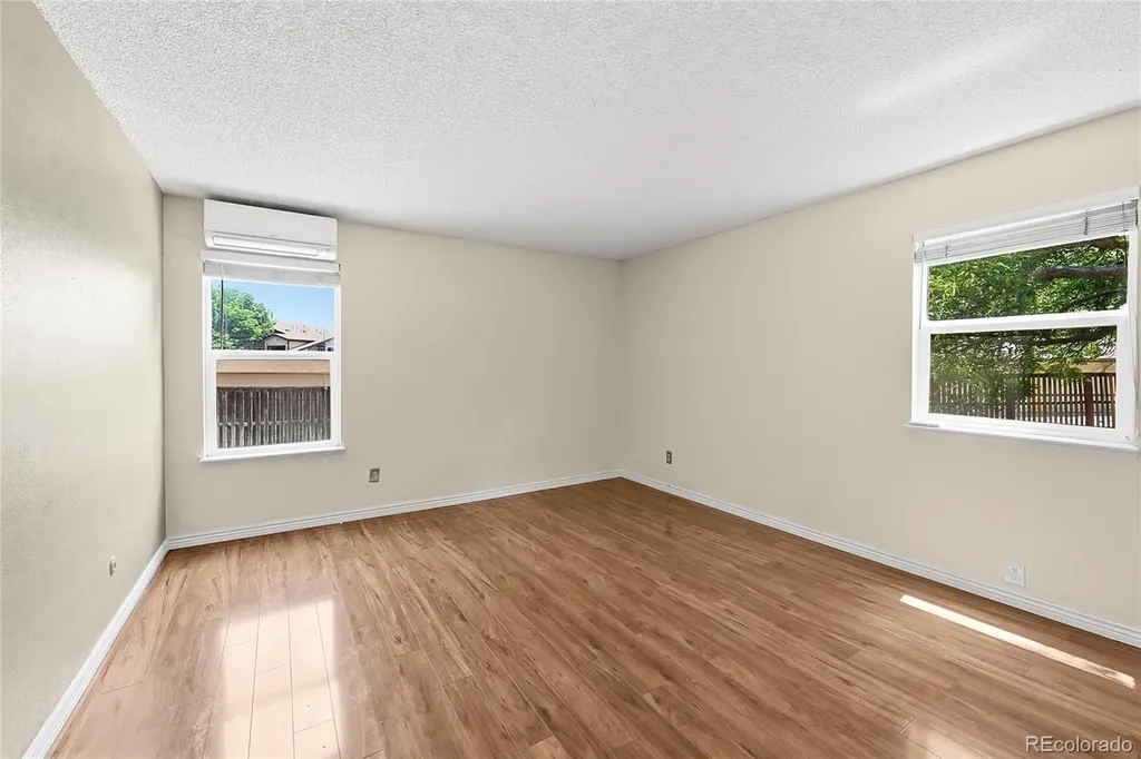 4869 S Dudley Street Littleton CO 80123