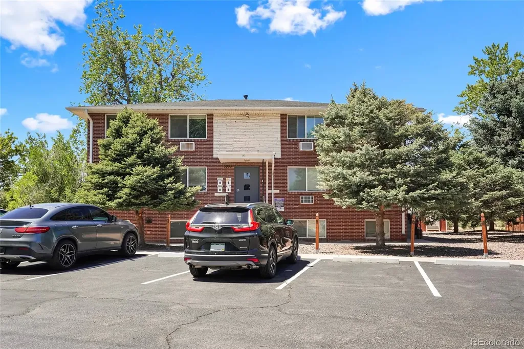 5955 Yukon Street Arvada CO 80004