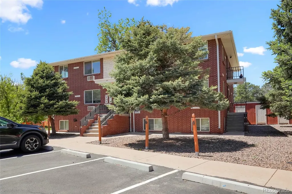 5955 Yukon Street Arvada CO 80004