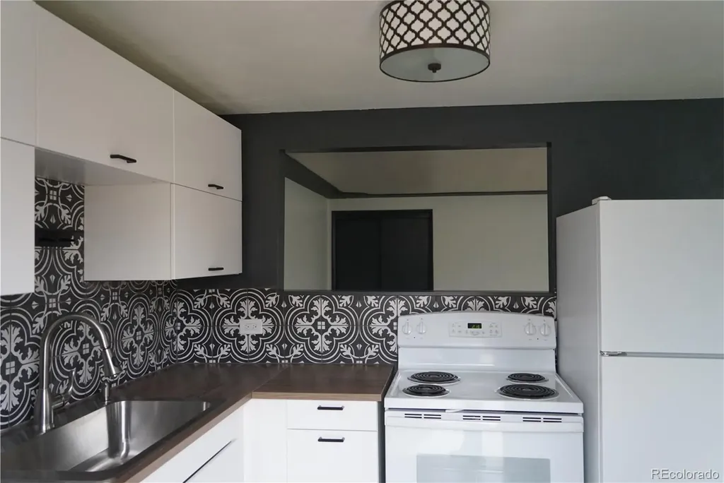5955 Yukon Street Arvada CO 80004