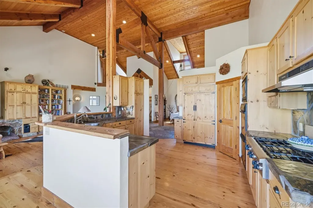 10 Bozeman Trail Elizabeth CO 80107