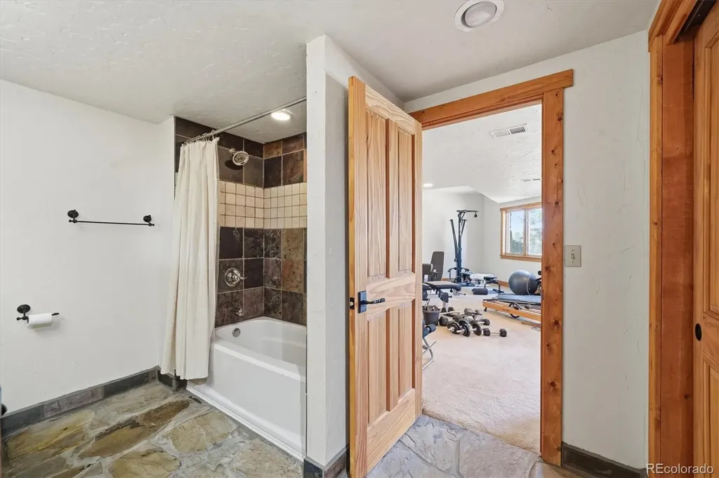 10 Bozeman Trail Elizabeth CO 80107