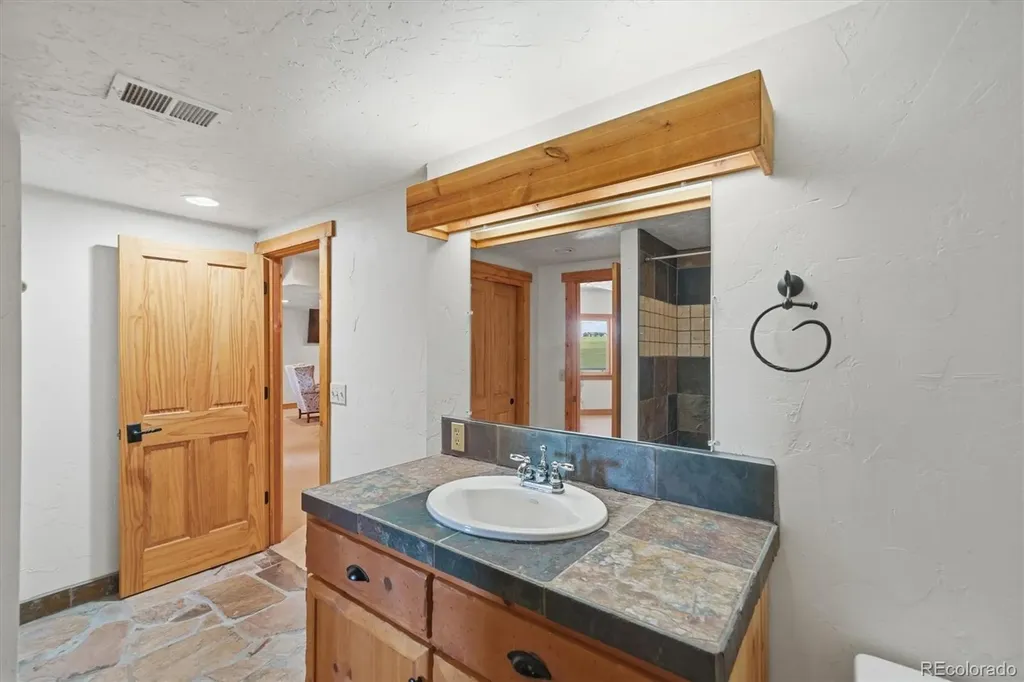 10 Bozeman Trail Elizabeth CO 80107