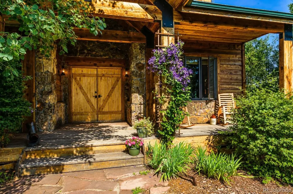 10 Bozeman Trail Elizabeth CO 80107