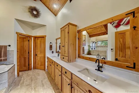 10 Bozeman Trail Elizabeth CO 80107