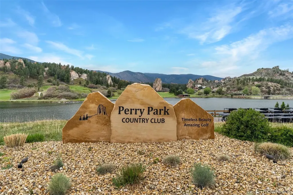 8170 Red Rock Court Larkspur CO 80118
