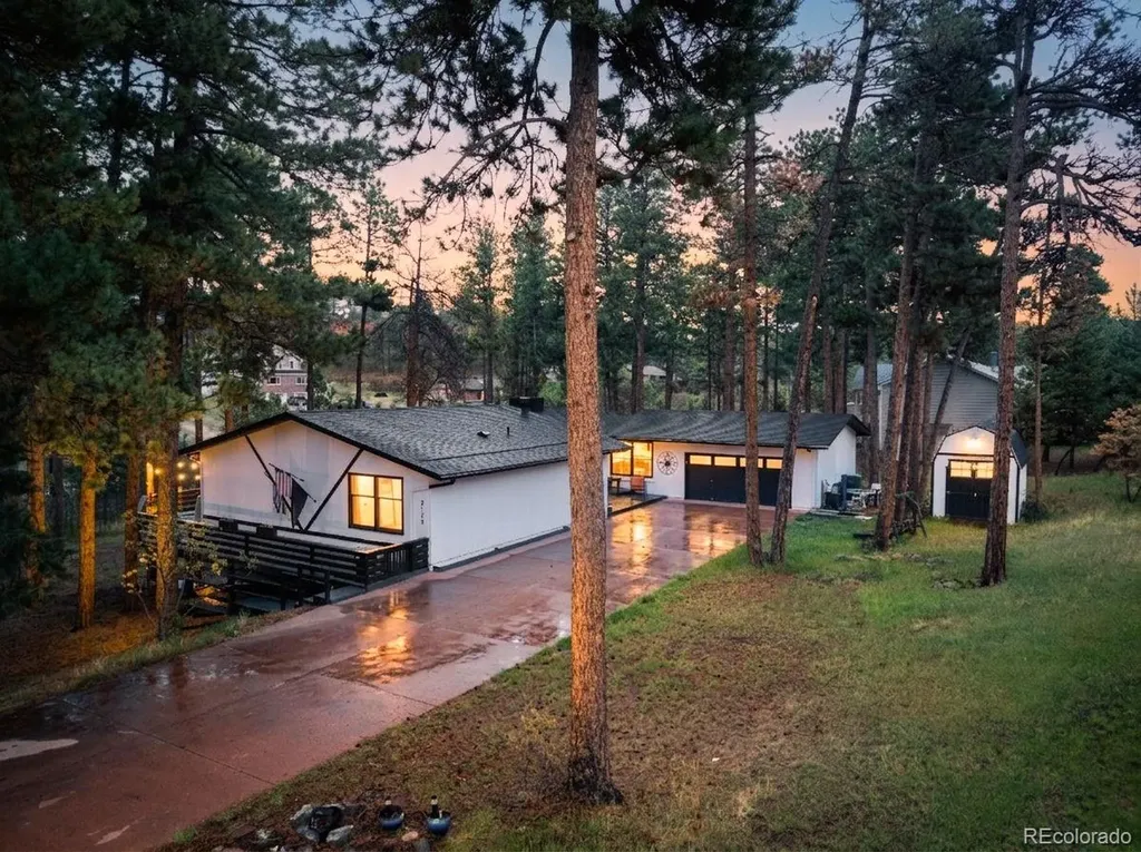 8170 Red Rock Court Larkspur CO 80118