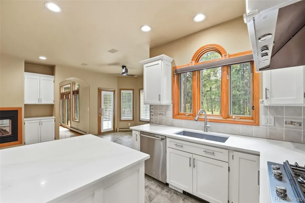 3925 Wavy Oak Drive Colorado Springs CO 80908